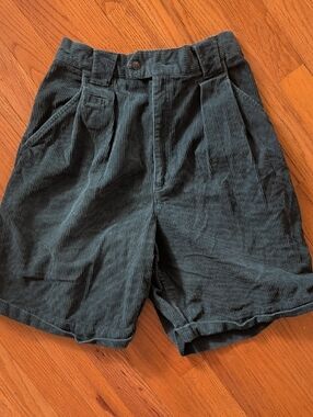 Vintage In-force Inc Corduroy Pleated Shorts - Dark Teal. 100% Cotton